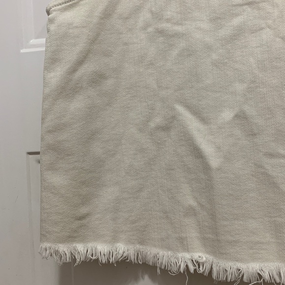3/$15 Aerie Cotton Blend Ivory Fringe Hem Top Size Medium - Picture 4 of 5